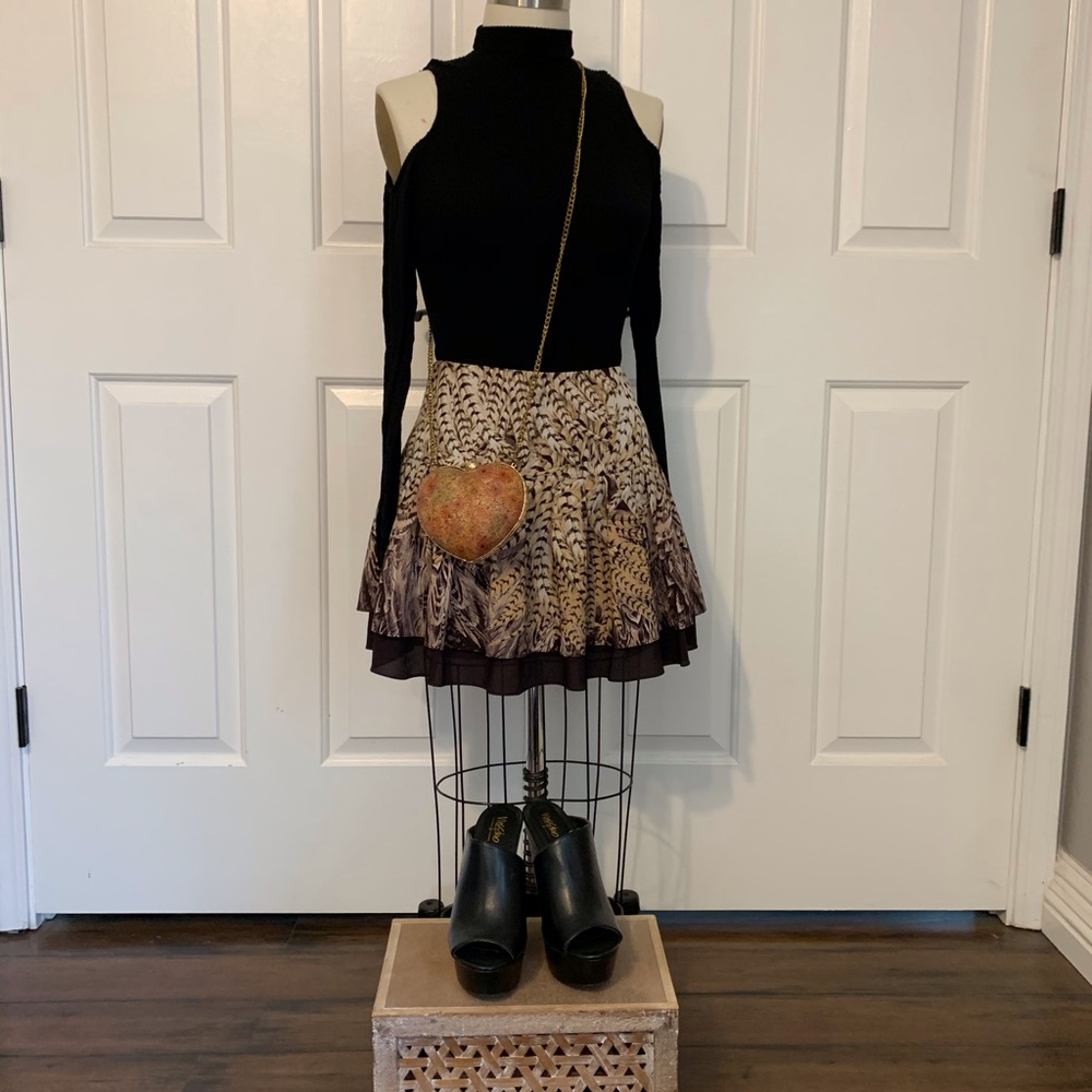 90s vibe mini feather print skirt Sz XS